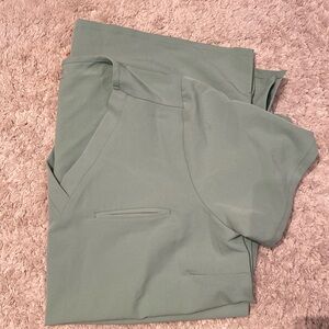 Mandala Maternity one pocket top size small. Gently used non smoking home